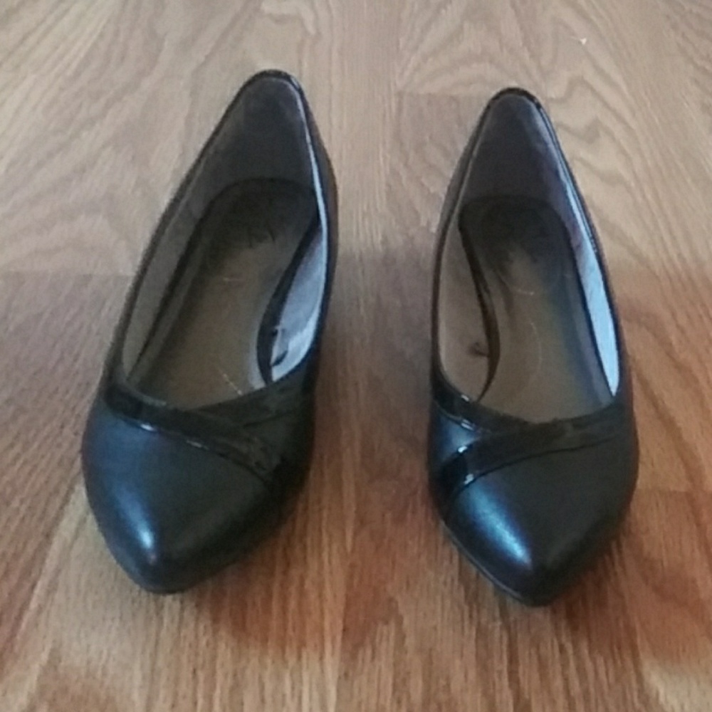 LifeStride Black Wedges Size 7.5M